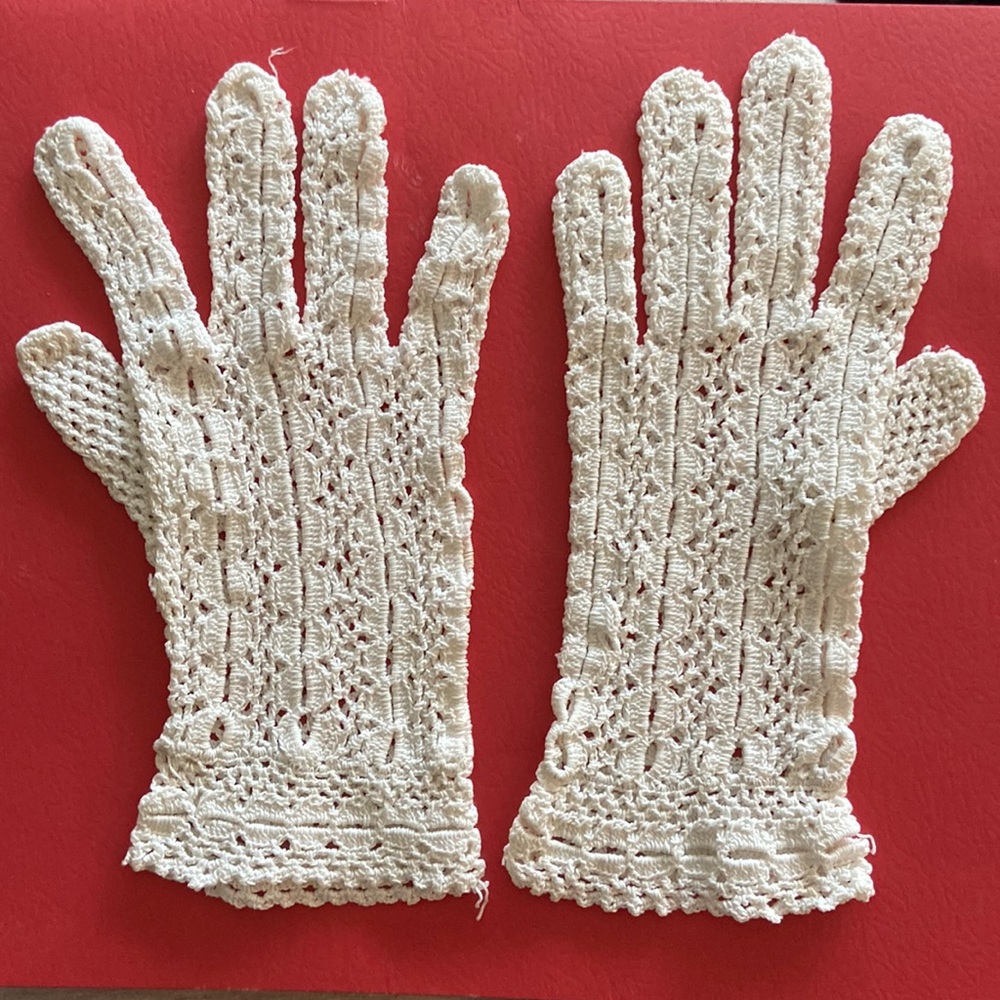 Vintage women’s hand crocheted off white gloves 1950’s era